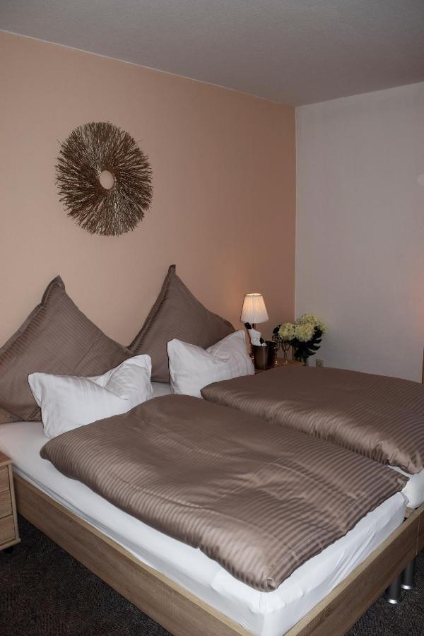 Hotel- Restaurant Kerzan'S Дортмунд Екстер'єр фото