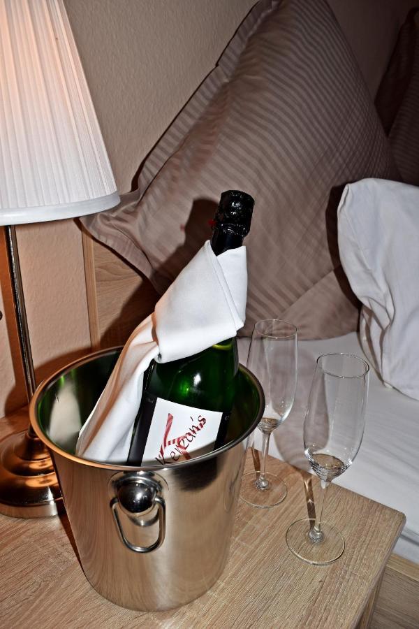 Hotel- Restaurant Kerzan'S Дортмунд Екстер'єр фото